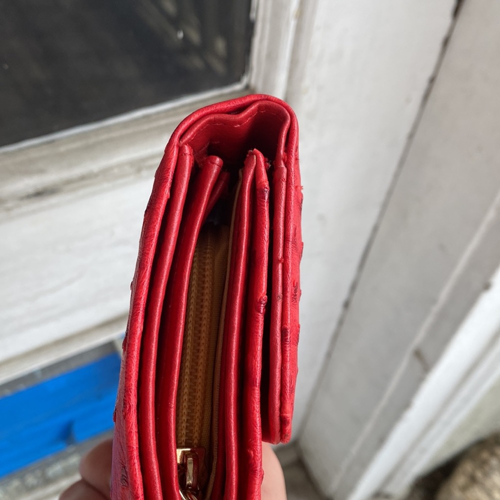 Red Bi-Fold Wallet - Picture 2 of 3